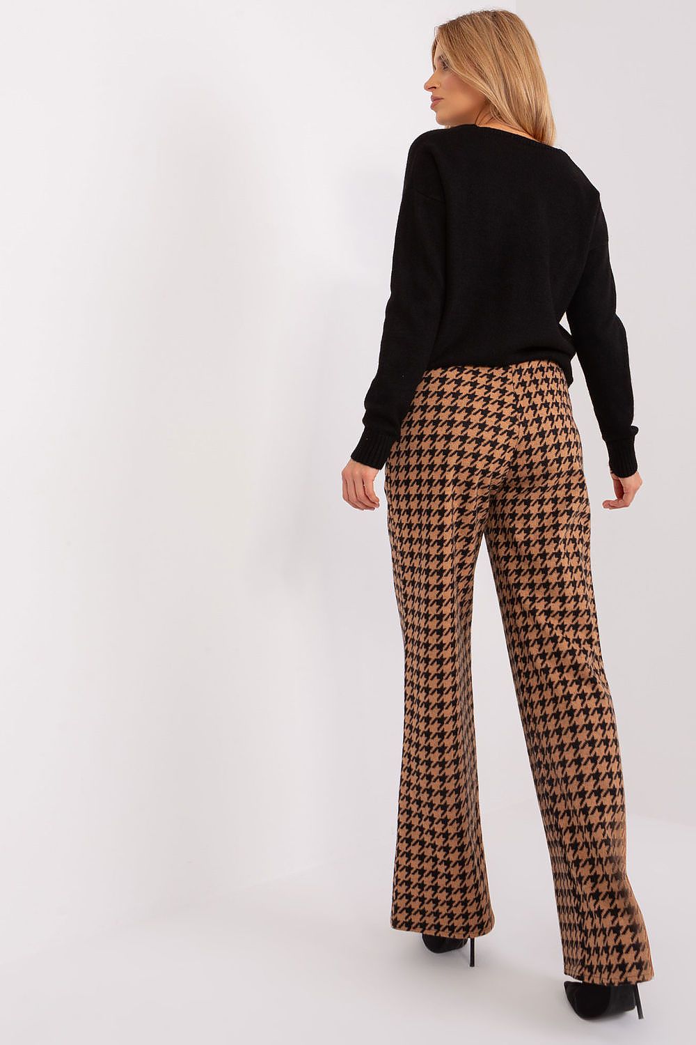  Pantaloni de damă model 188810 Lakerta 