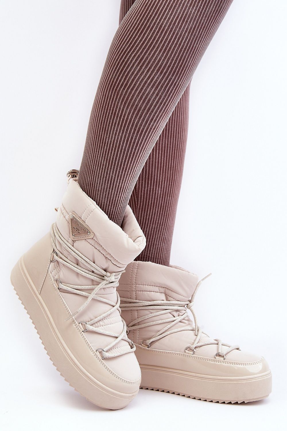  Moon boots model 189412 Step in style 