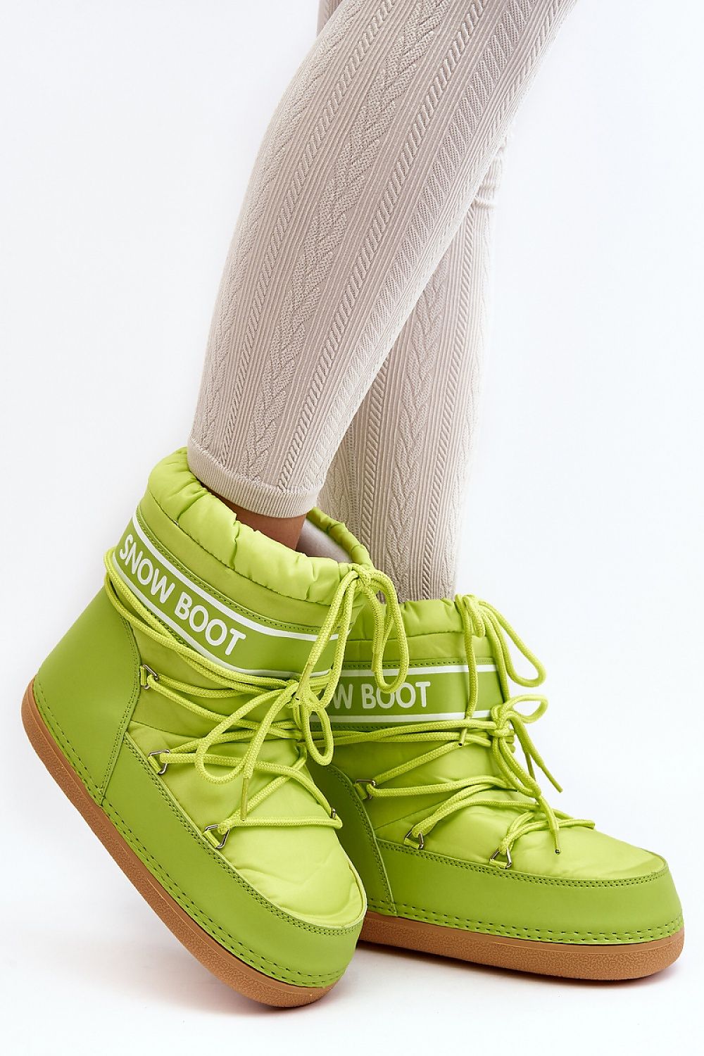  Moon boots model 189868 Step in style 