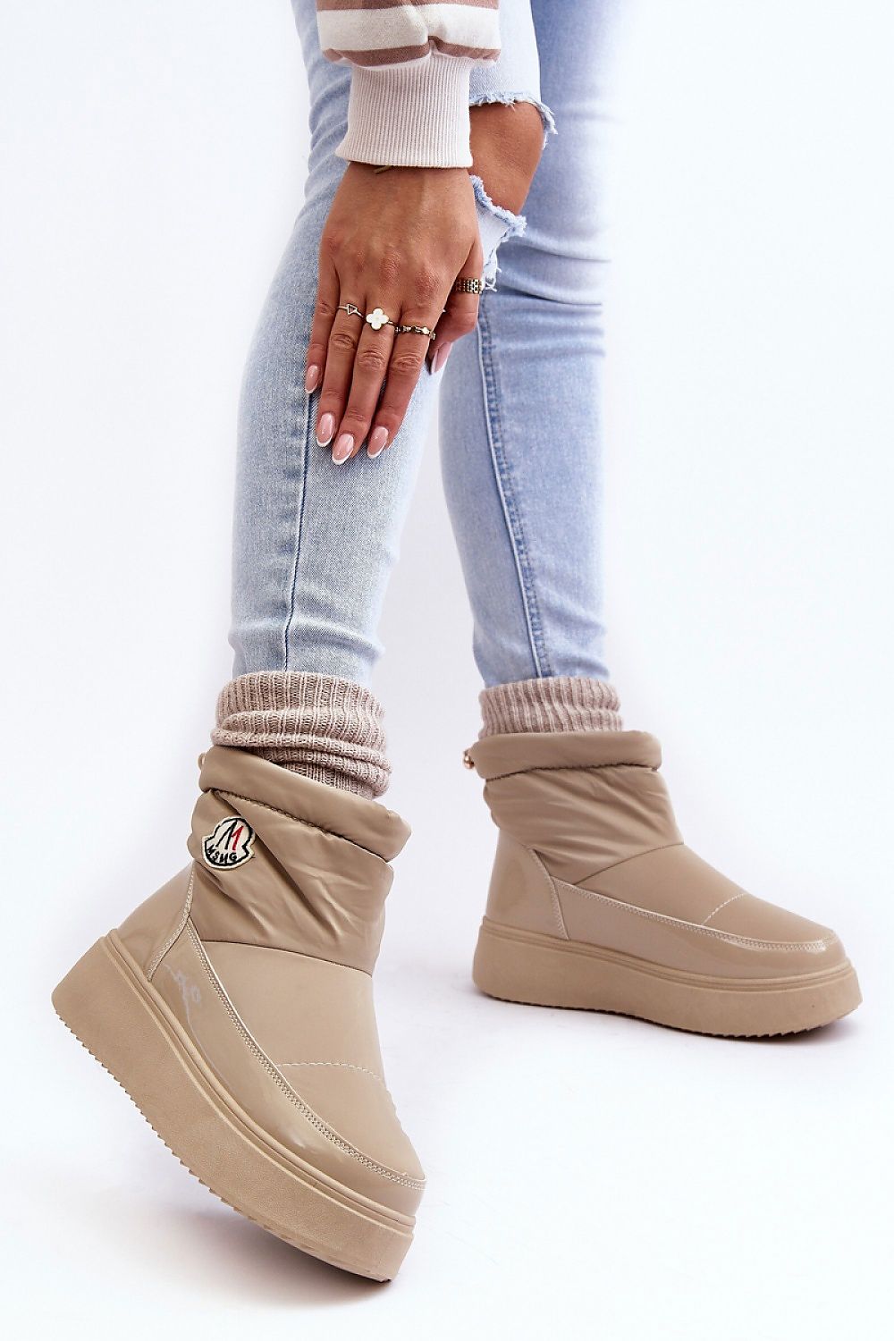  Moon boots model 190513 Step in style 