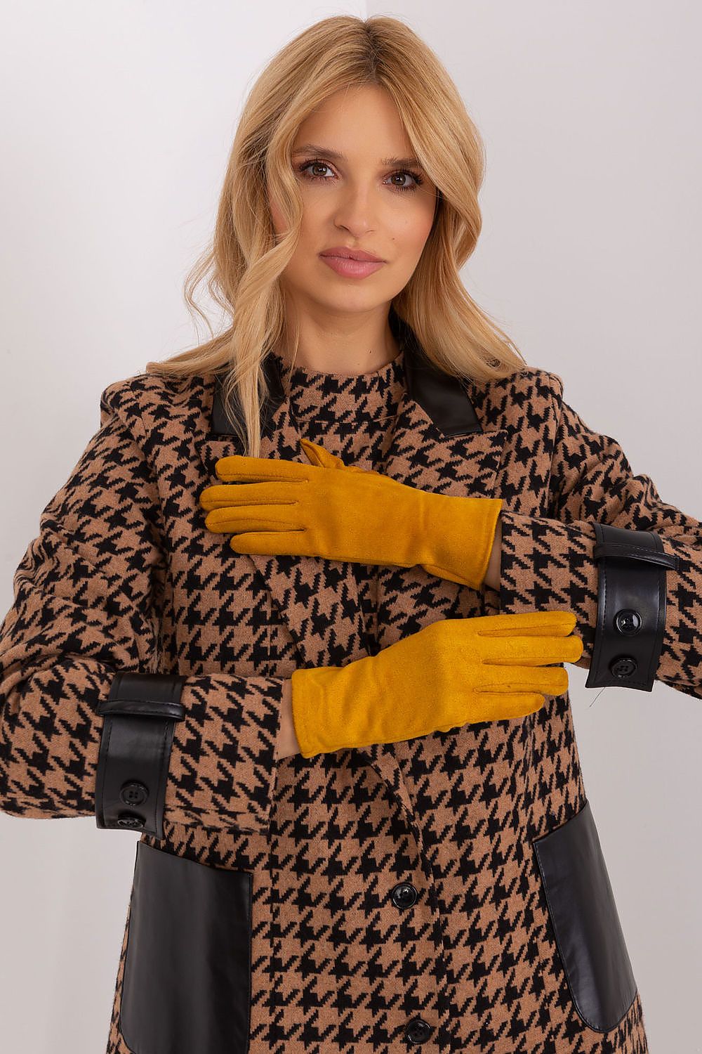  Mănuşi model 190826 AT 
