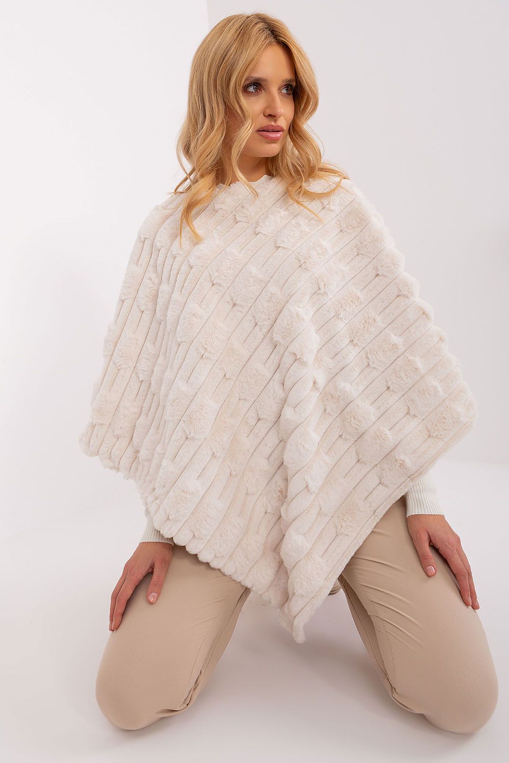  Ponczo model 190860 AT 