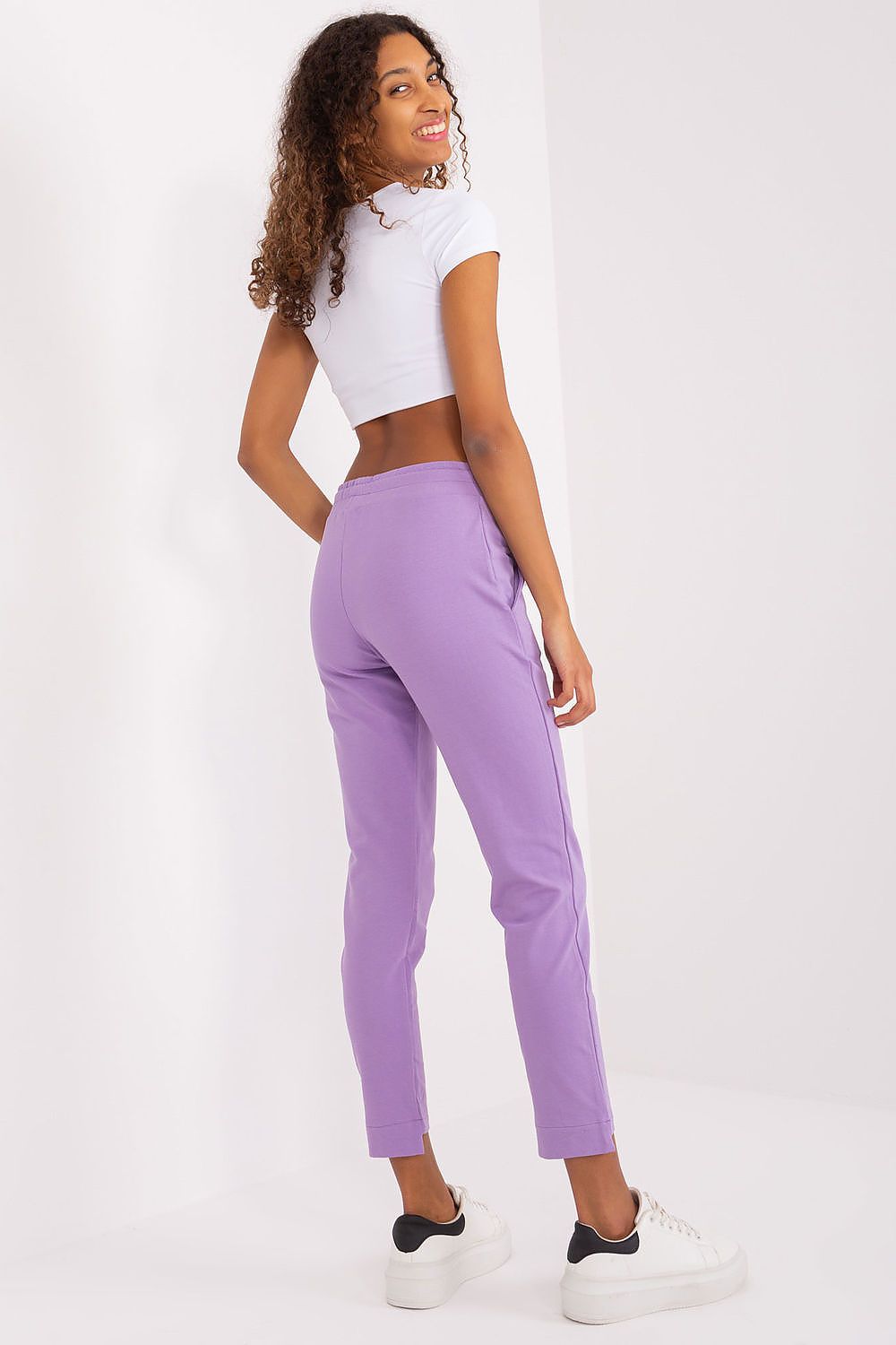  Pantaloni de trening model 191218 Relevance 
