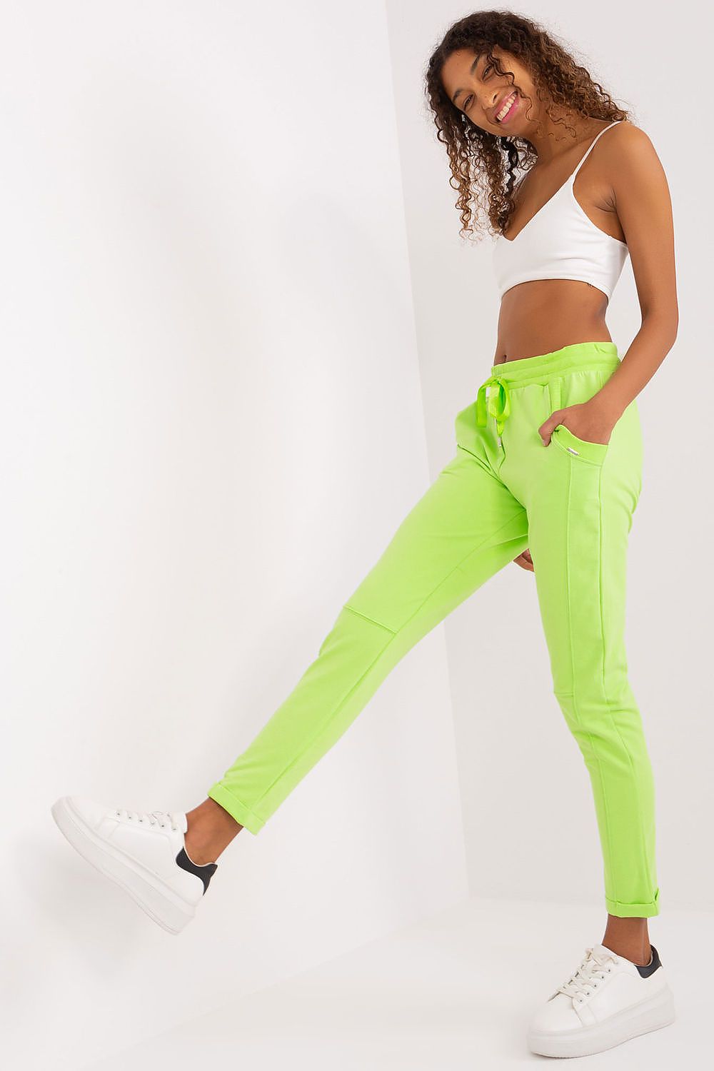  Pantaloni de trening model 191222 Relevance 