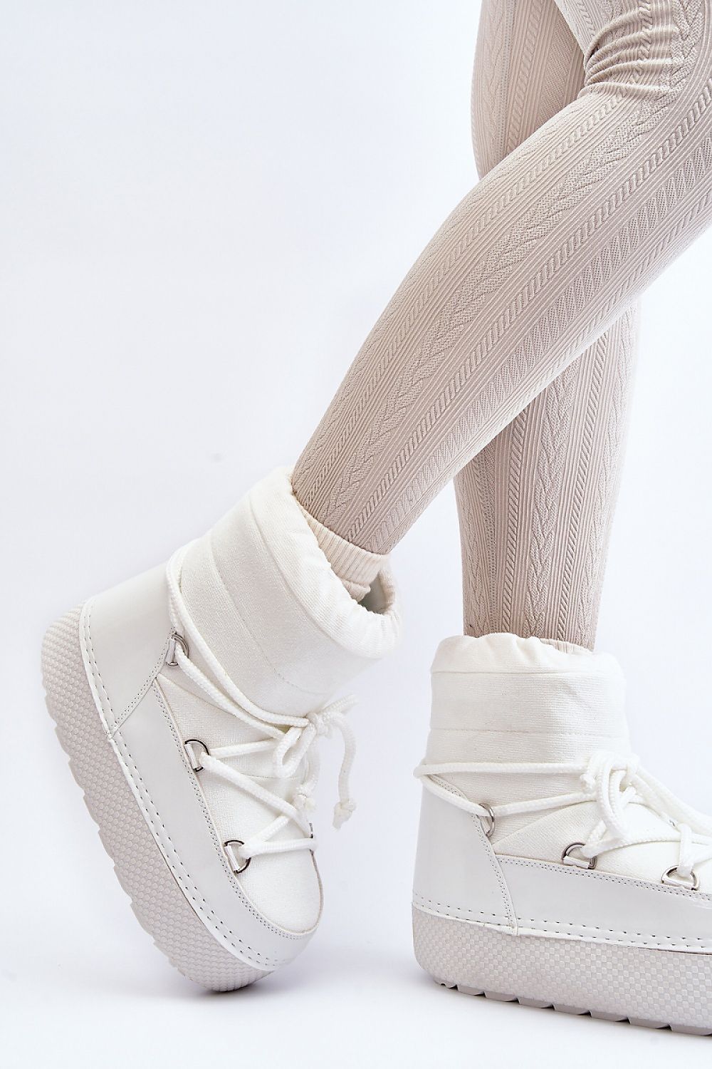  Moon boots model 191328 Step in style 
