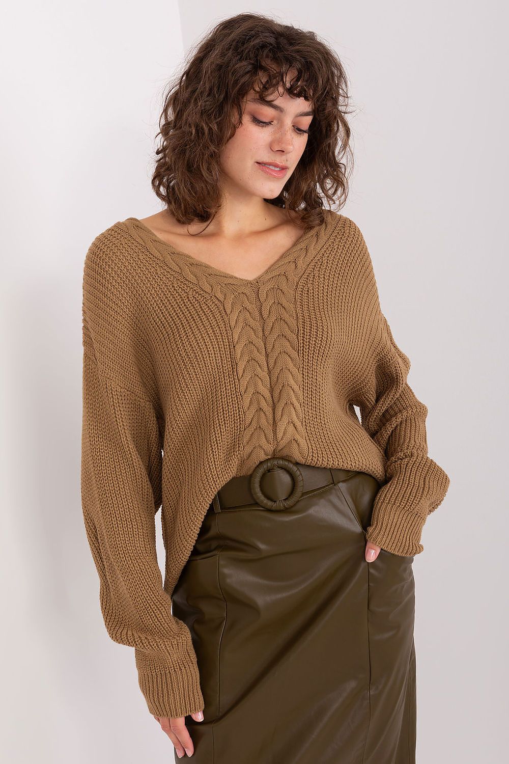  Pulover model 191417 Badu 