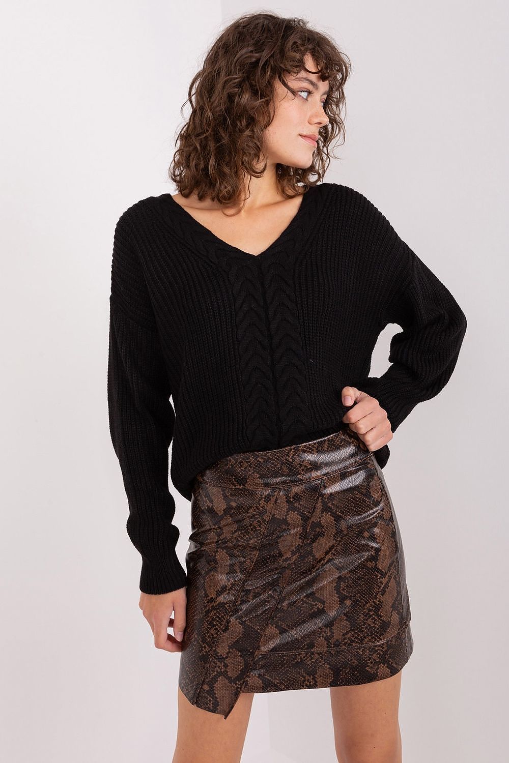 Pulover model 191418 Badu 