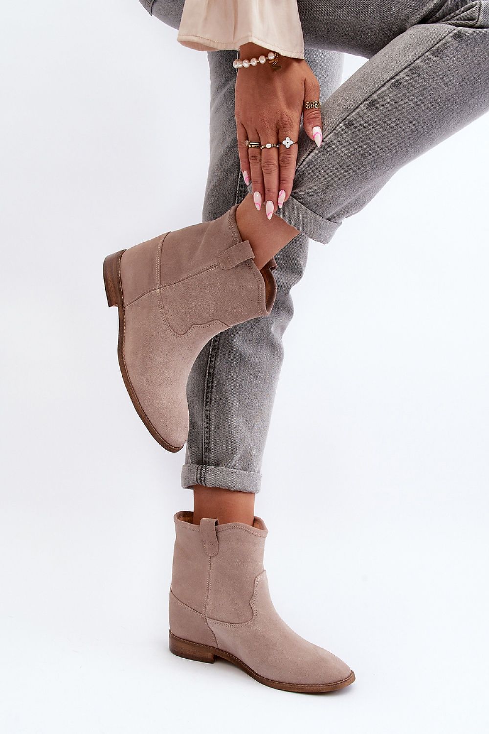  Botine model 191853 Step in style 