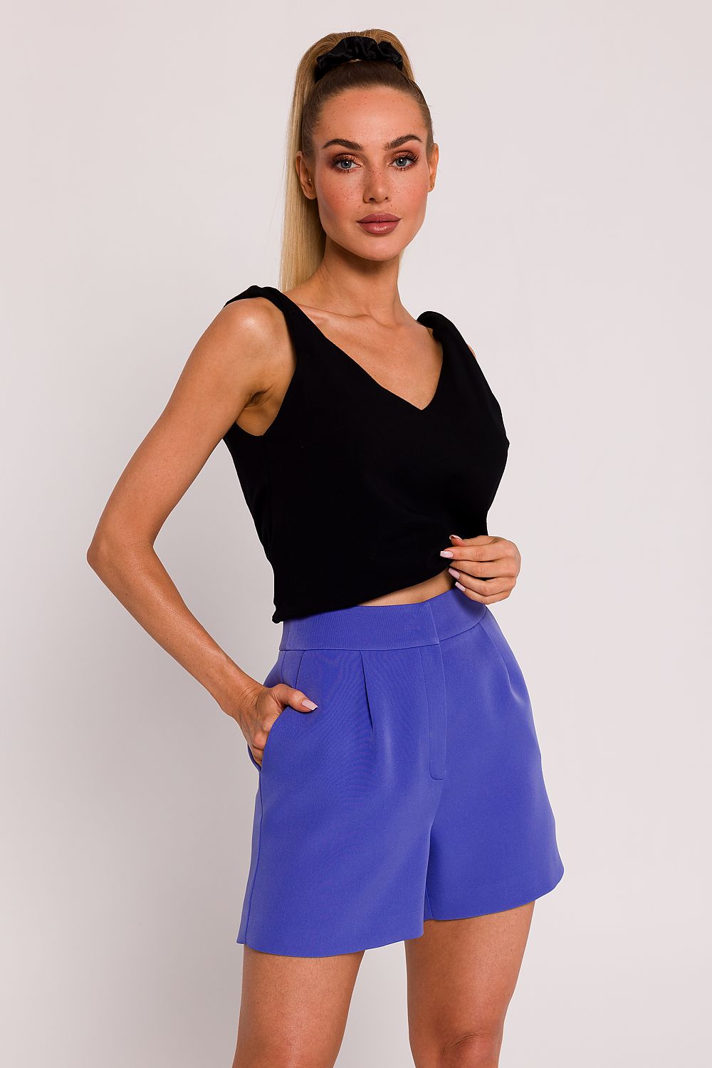  Pantaloni scurţi model 193620 Moe 