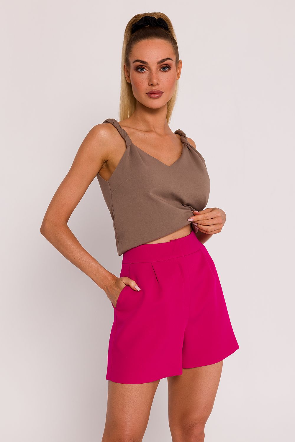  Pantaloni scurţi model 193621 Moe 