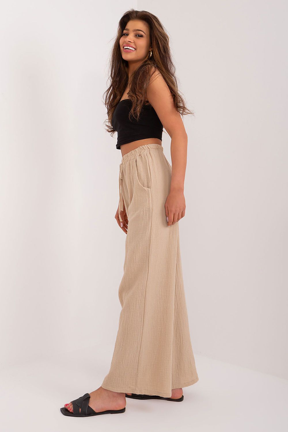  Pantaloni de damă model 194854 Italy Moda 