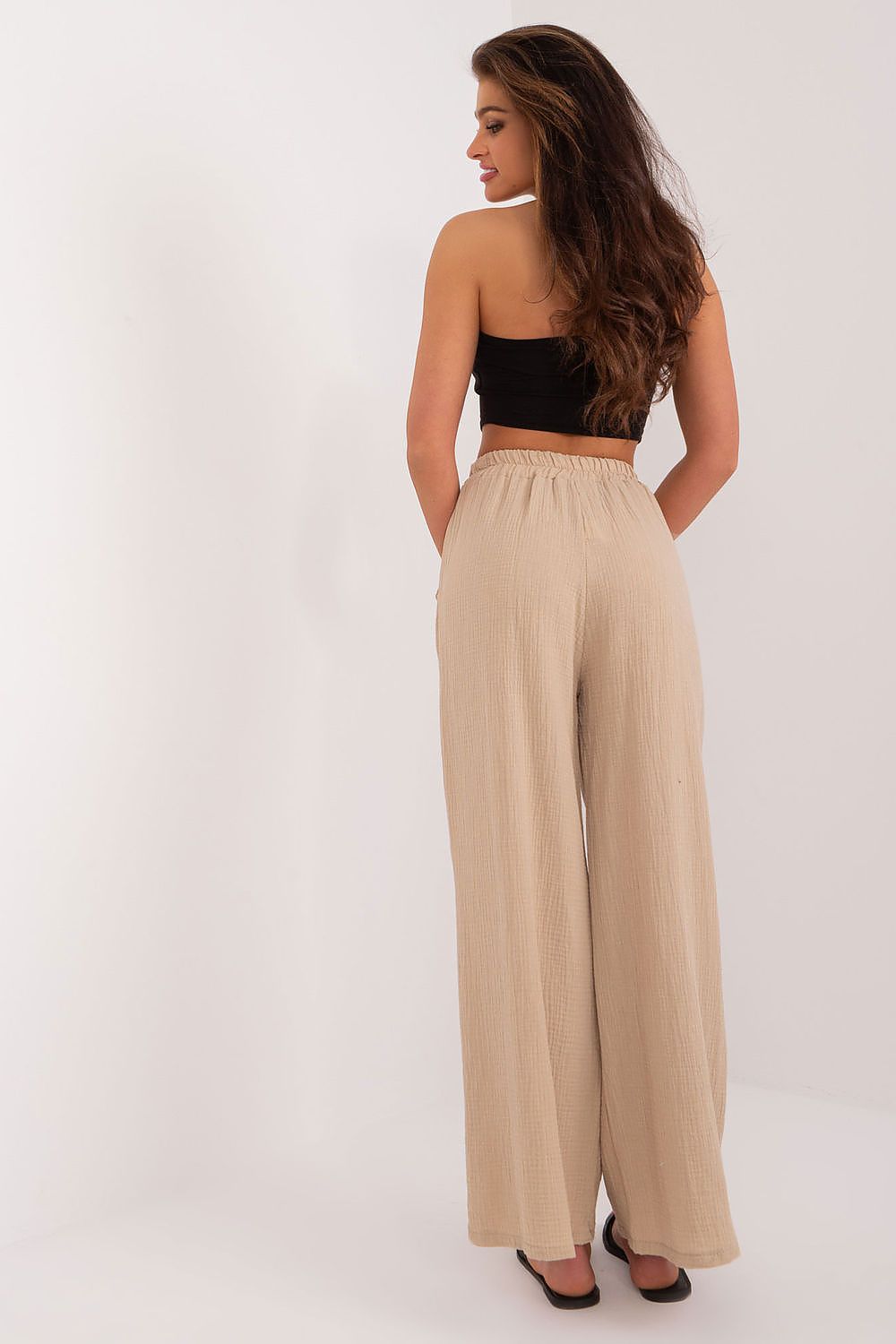 Pantaloni de damă model 194854 Italy Moda 