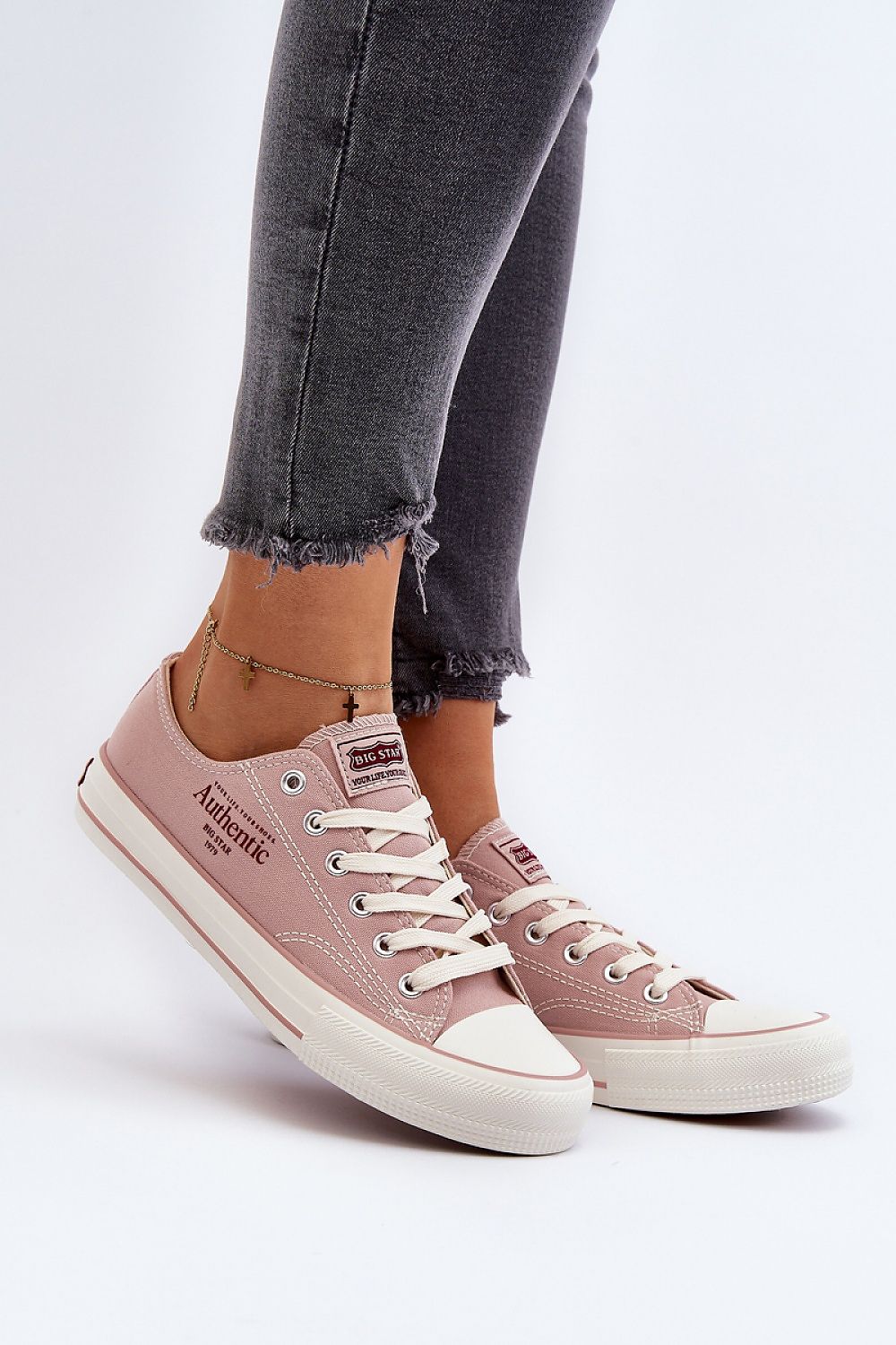  Tenişi model 194990 Step in style 