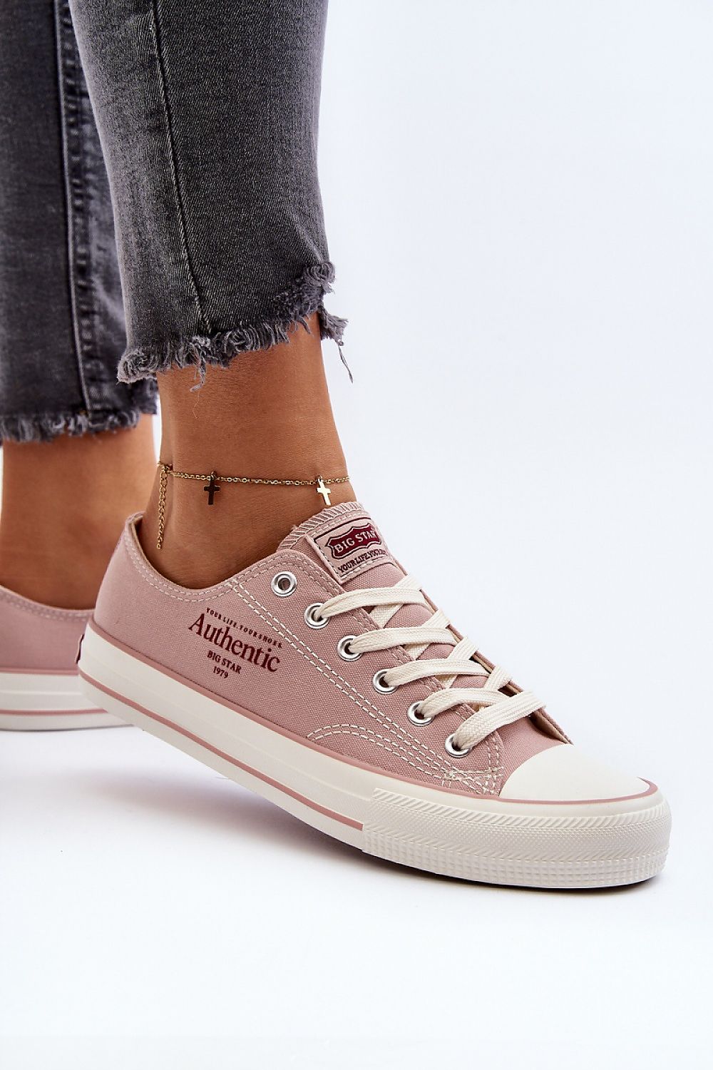  Tenişi model 194990 Step in style 