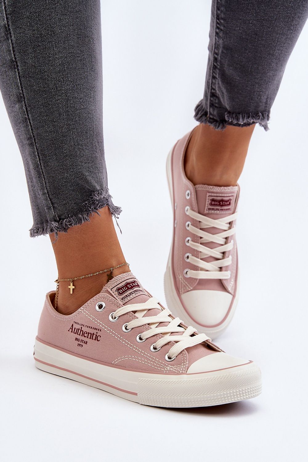  Tenişi model 194990 Step in style 