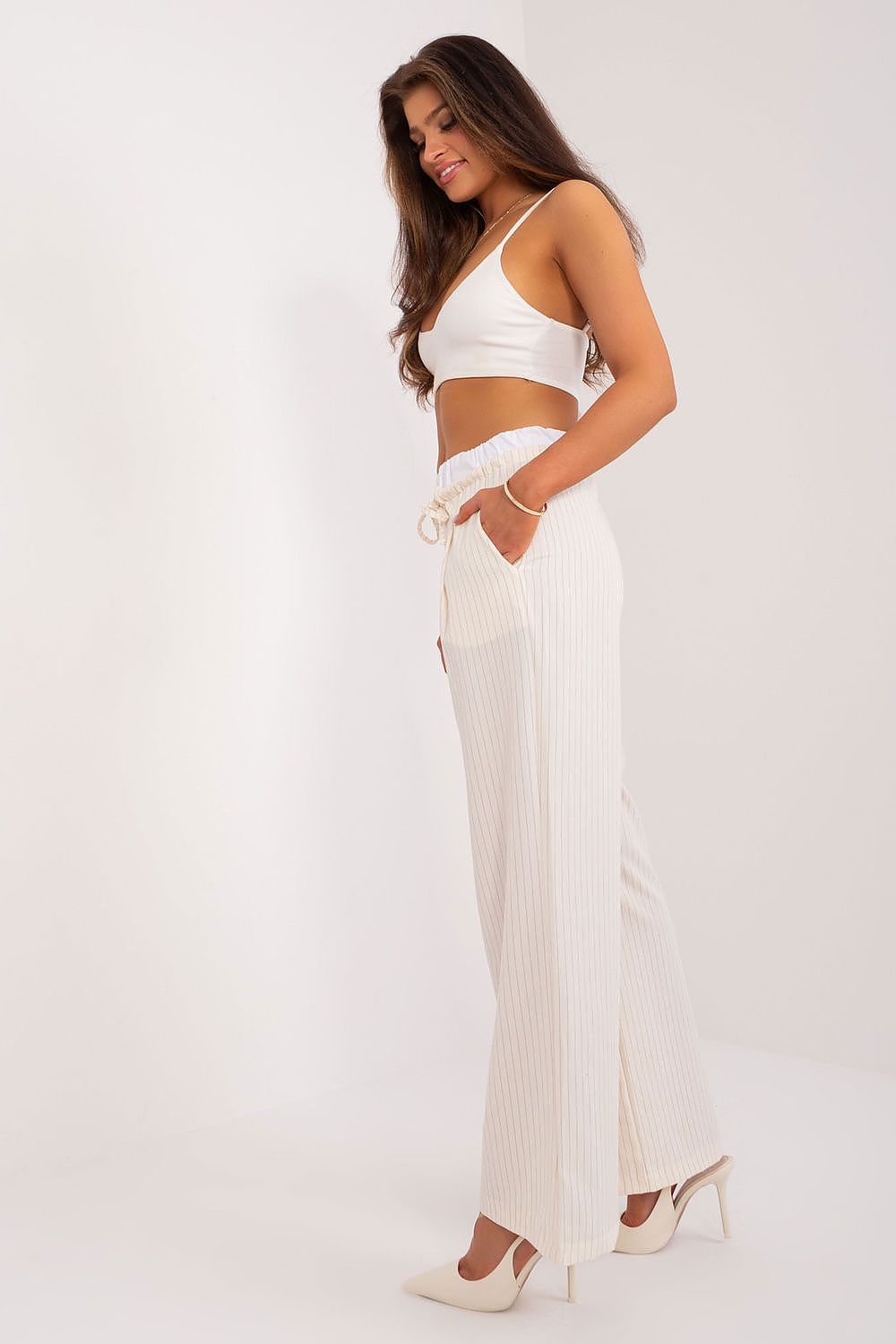  Pantaloni de damă model 196168 Italy Moda 