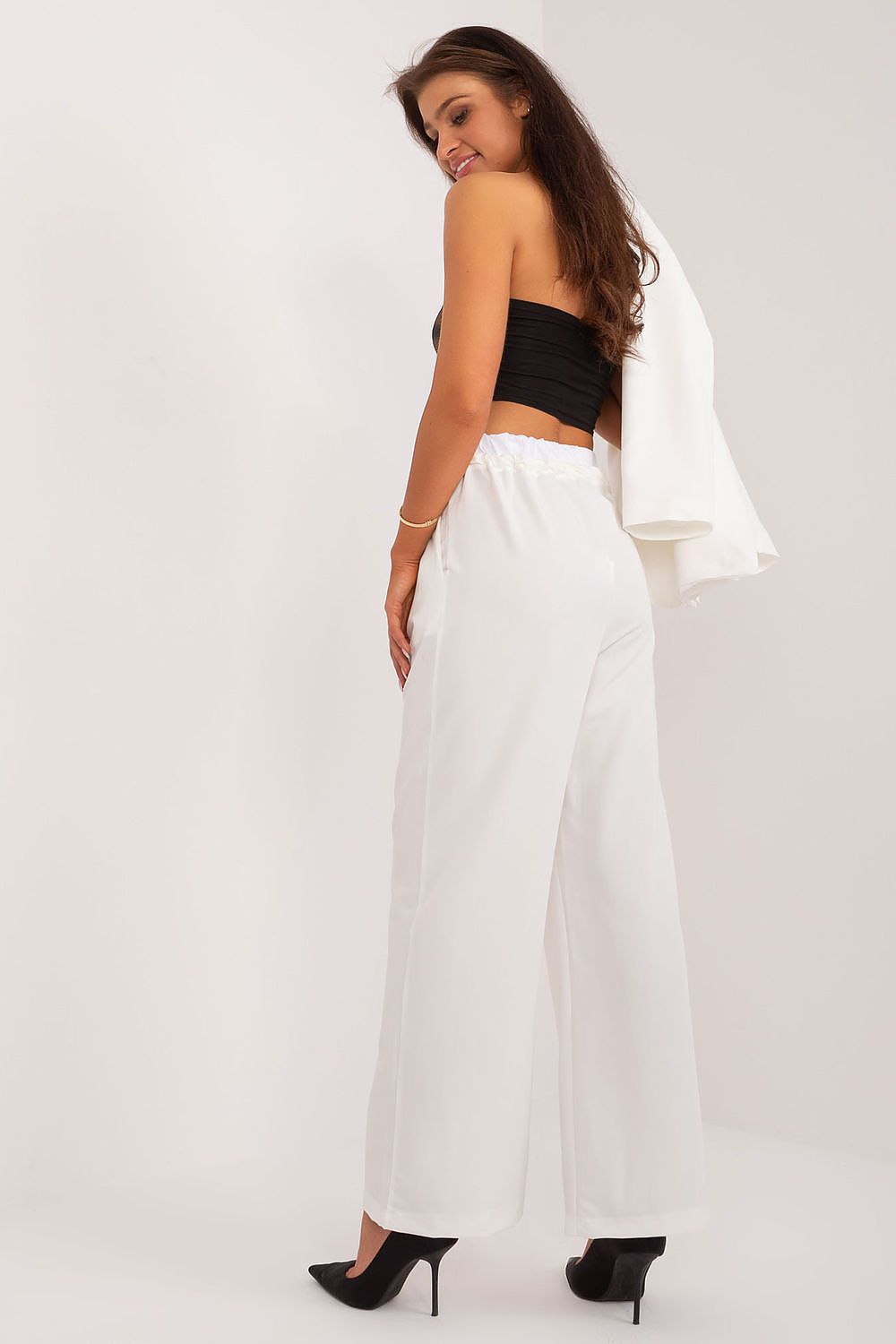 Pantaloni de damă model 196171 Italy Moda 