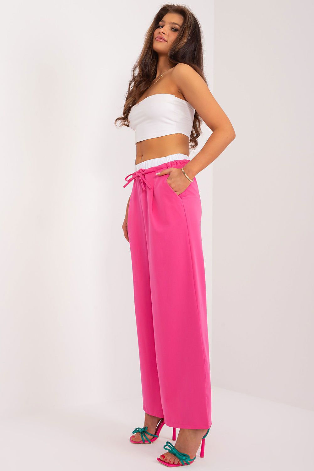  Pantaloni de damă model 196178 Italy Moda 