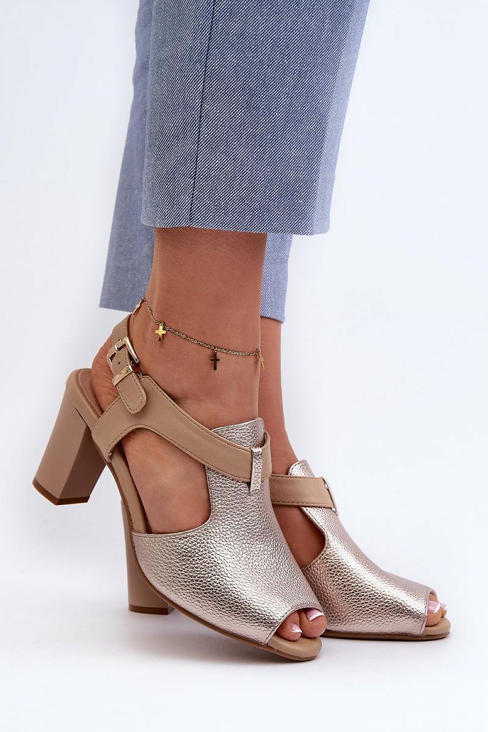  Şlapi model 196231 Step in style 