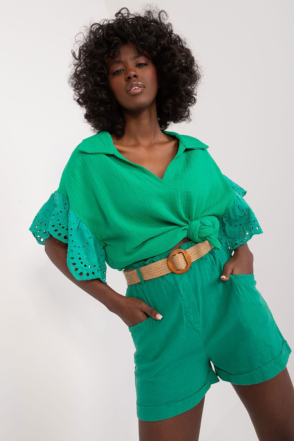  Pantaloni scurţi model 196468 Italy Moda 
