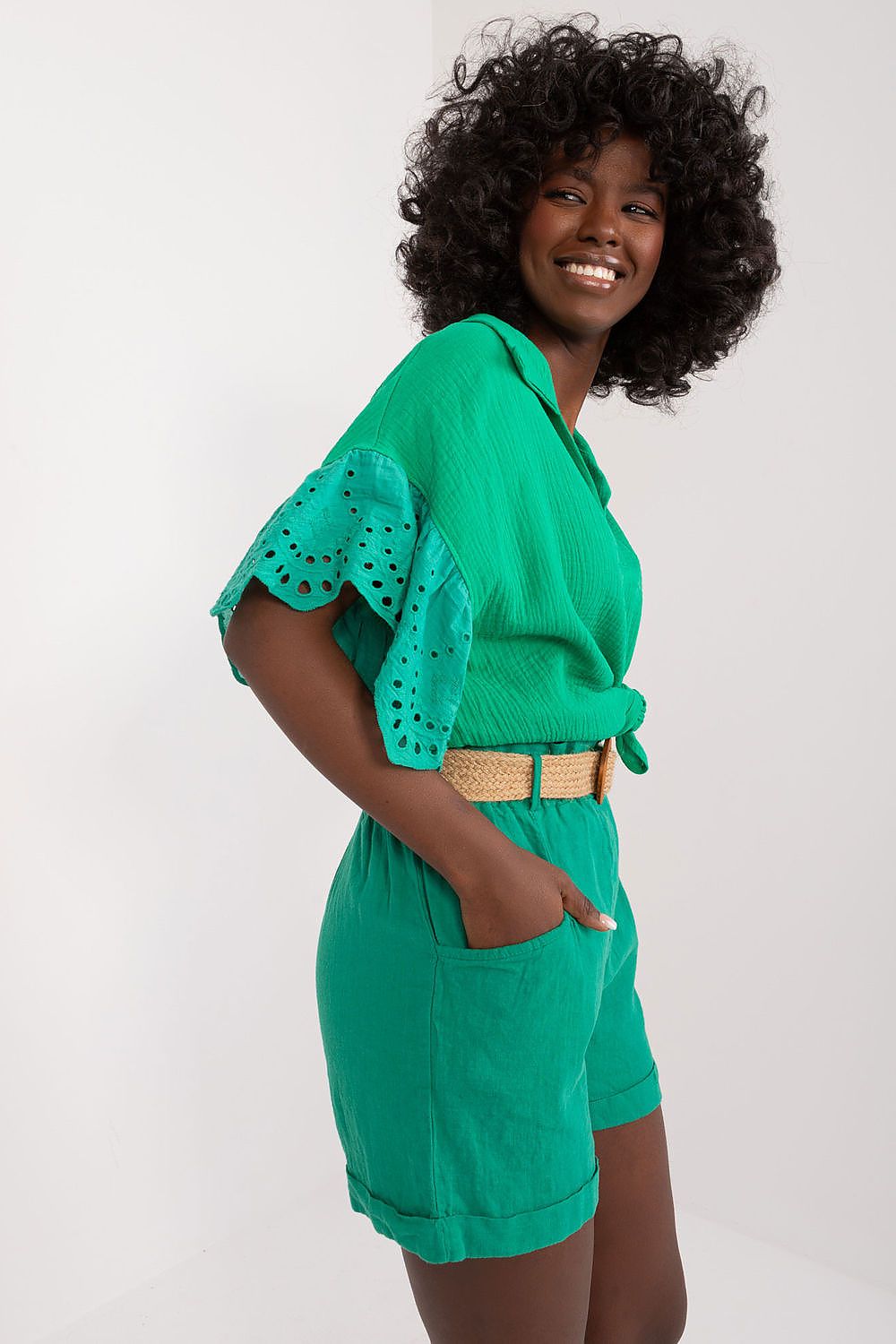  Pantaloni scurţi model 196468 Italy Moda 