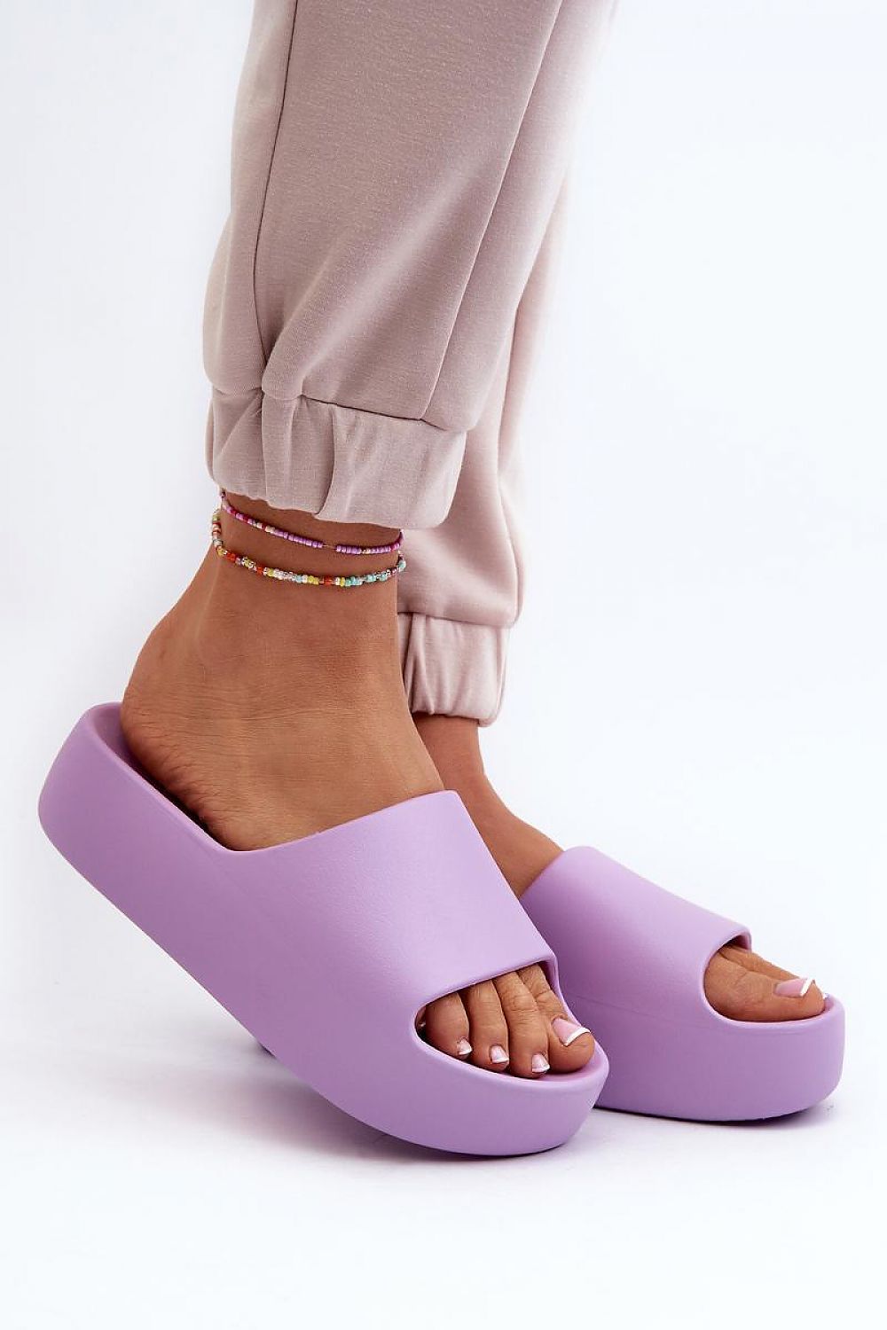  Şlapi model 196679 Step in style 