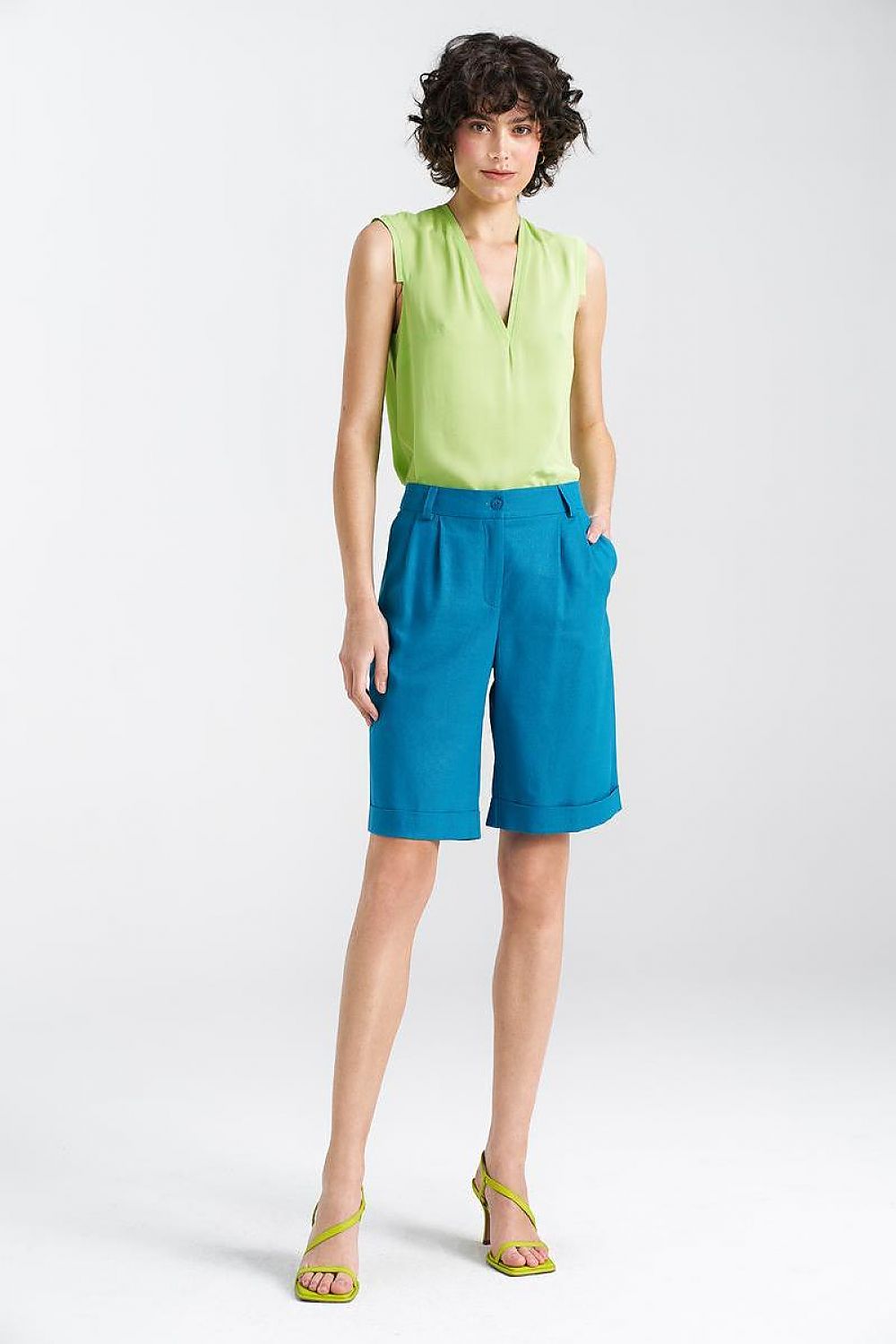  Pantaloni scurţi model 196994 Nife 