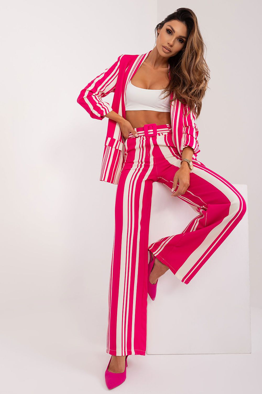  Pantaloni de damă model 197042 Italy Moda 