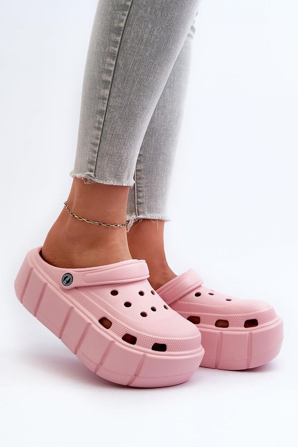  Şlapi model 197244 Step in style 