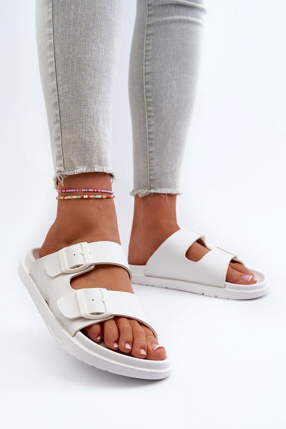  Şlapi model 197415 Step in style 