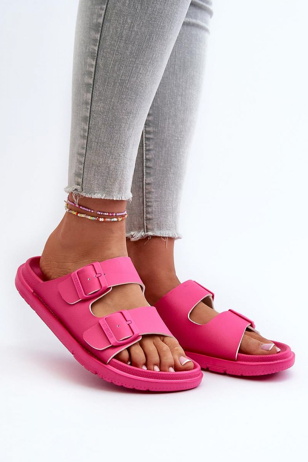  Şlapi model 197416 Step in style 