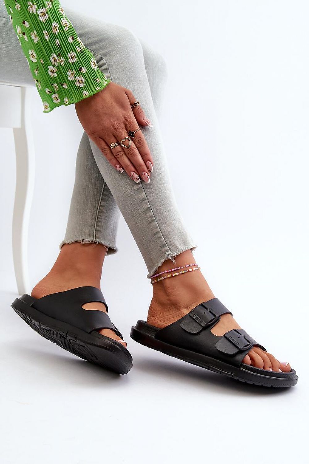  Şlapi model 197417 Step in style 