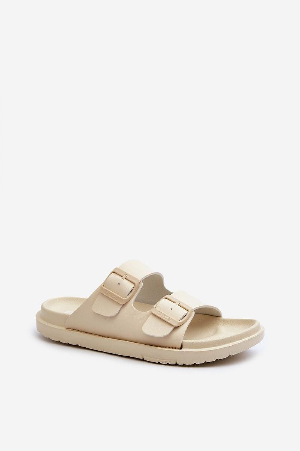  Şlapi model 197418 Step in style 