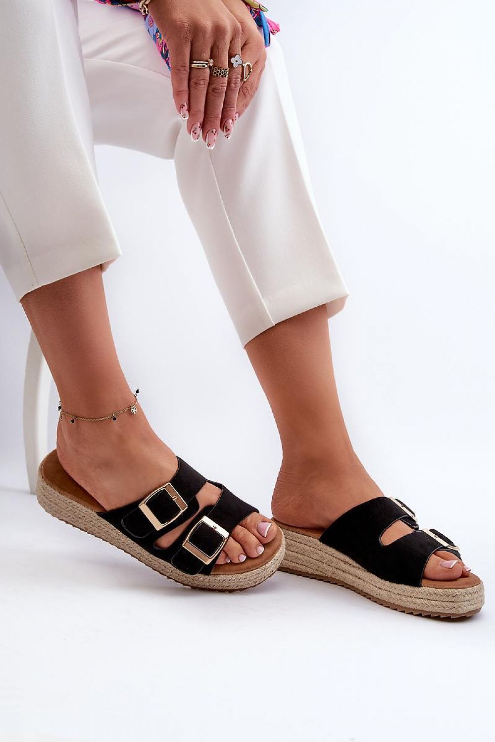  Şlapi model 197421 Step in style 