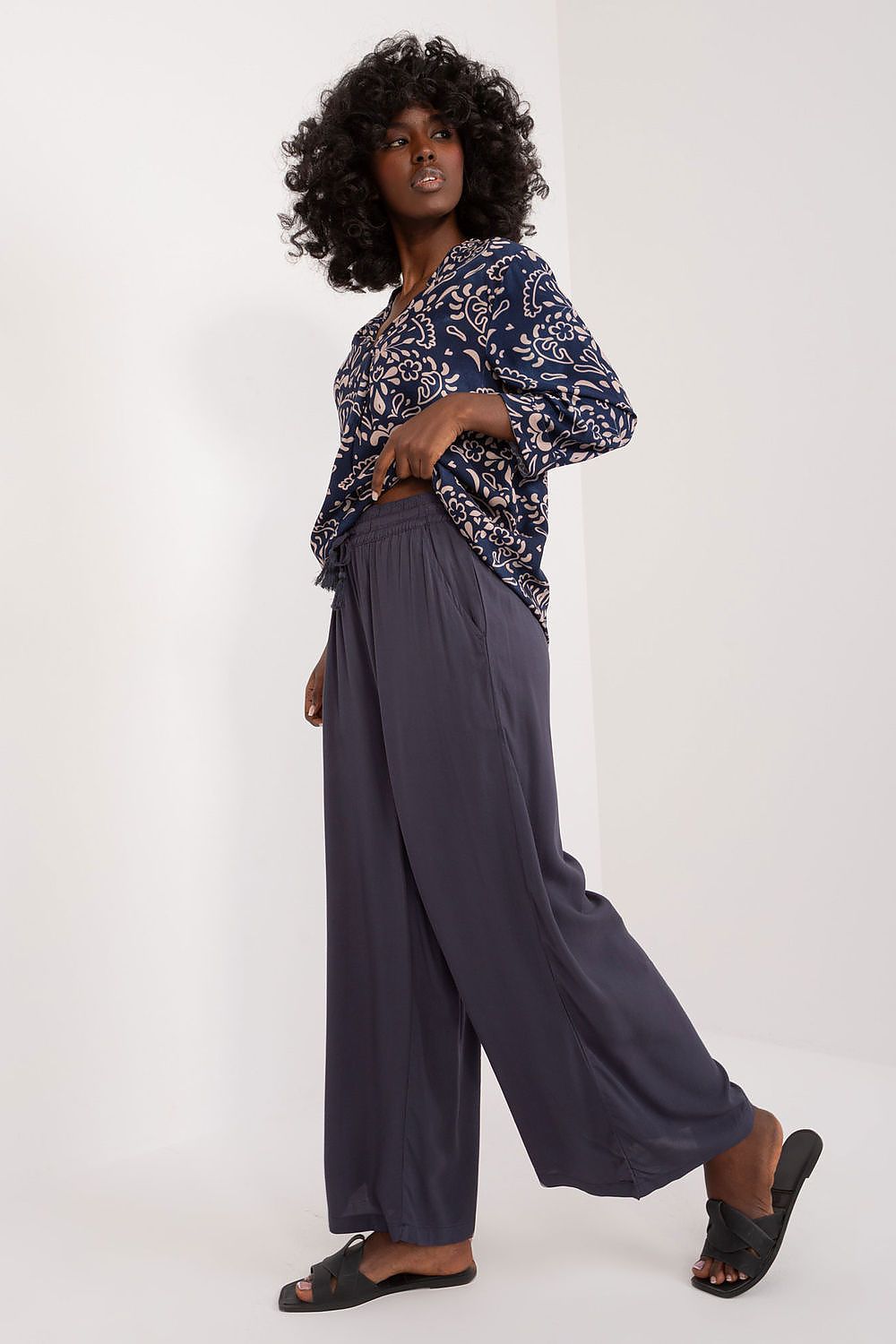  Pantaloni de damă model 197539 Sublevel 