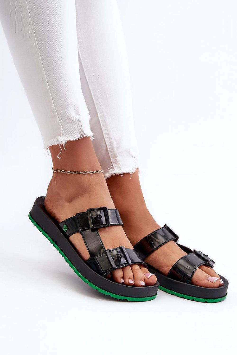  Şlapi model 197653 Step in style 