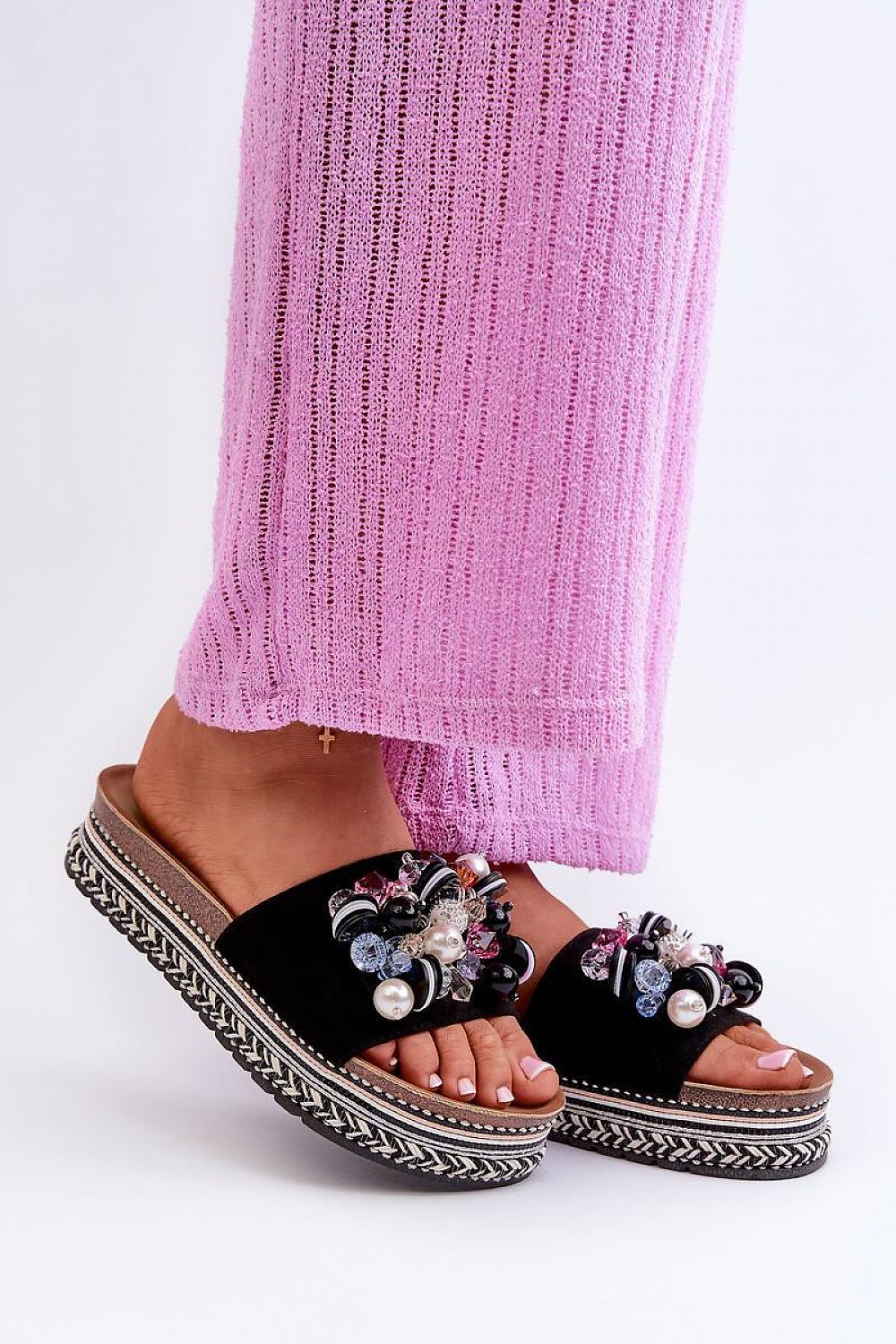  Şlapi model 198144 Step in style 