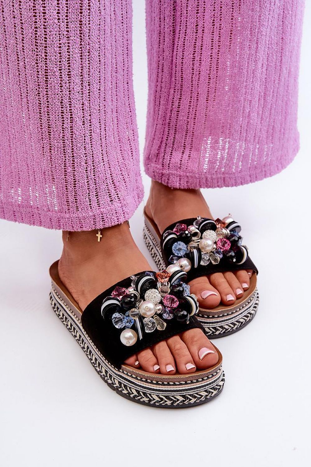  Şlapi model 198144 Step in style 