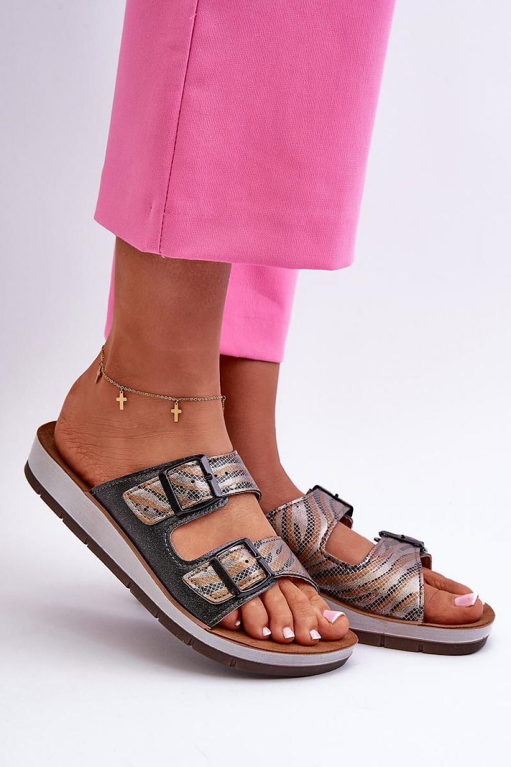  Şlapi model 198163 Step in style 