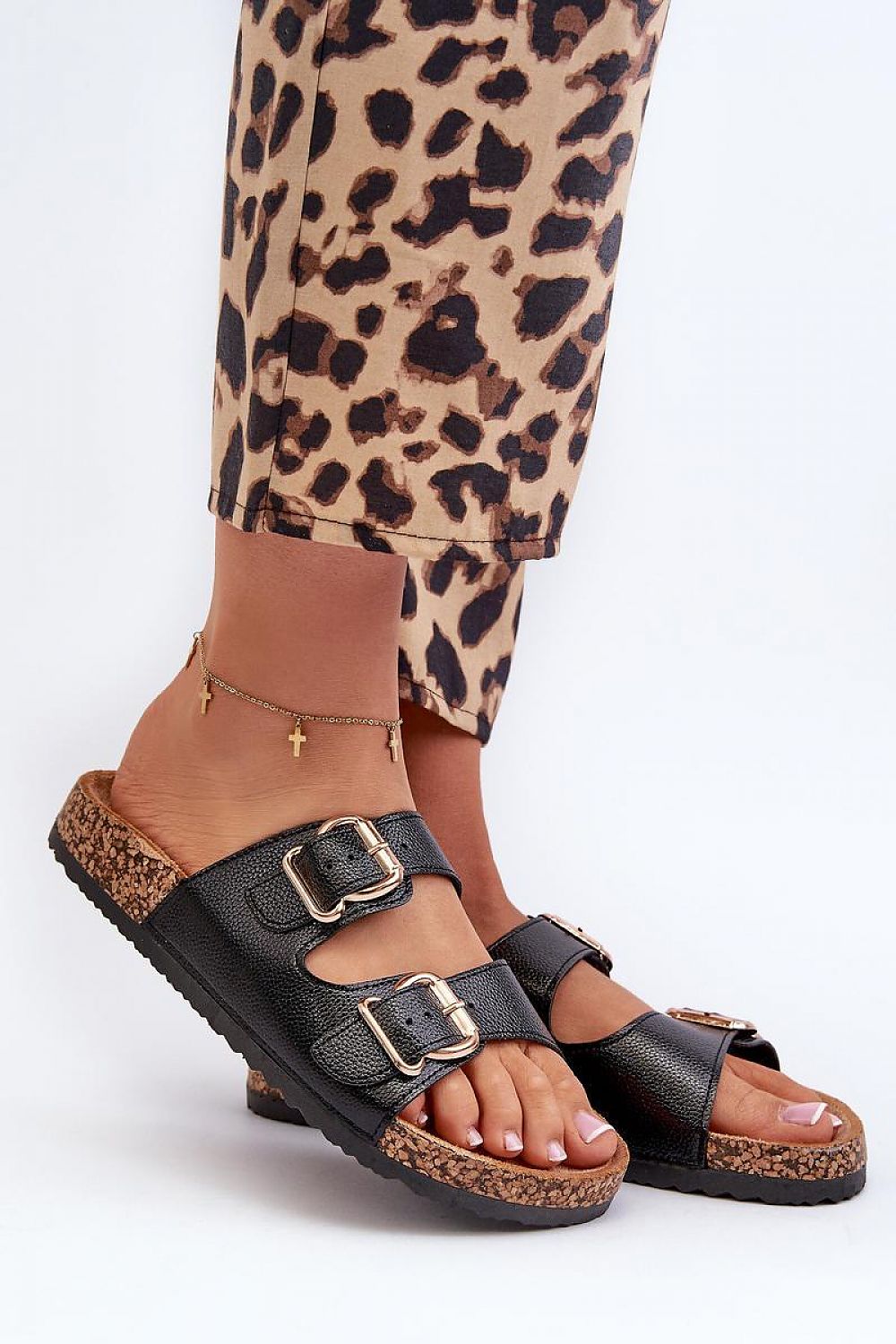  Şlapi model 198187 Step in style 
