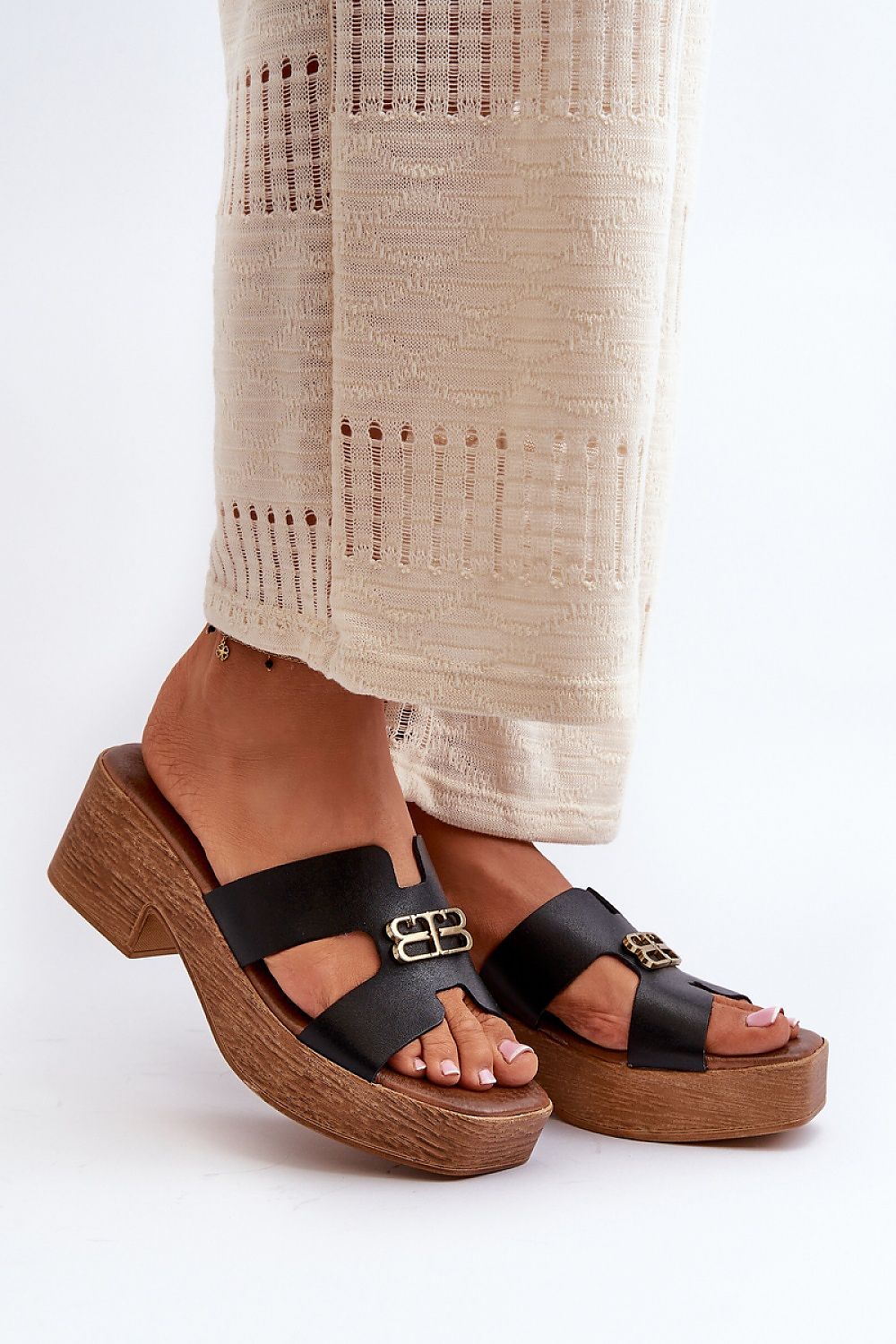  Şlapi model 198267 Step in style 