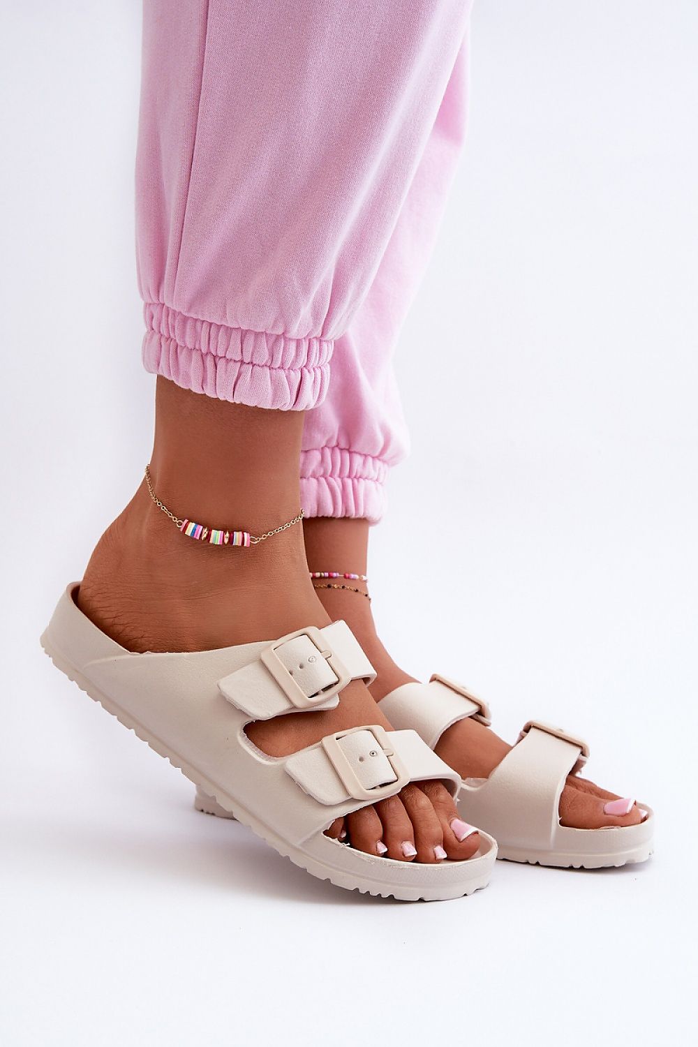  Şlapi model 198275 Step in style 