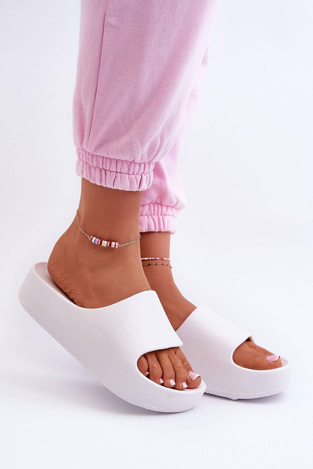  Şlapi model 198279 Step in style 