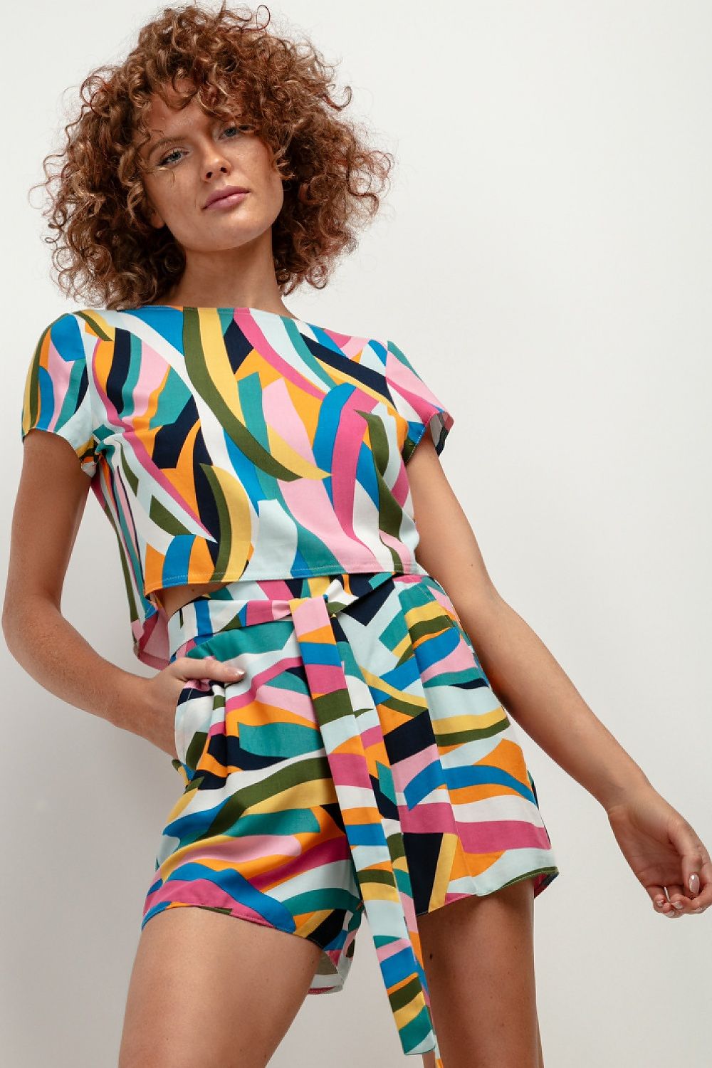  Pantaloni scurţi model 198557 Tessita 