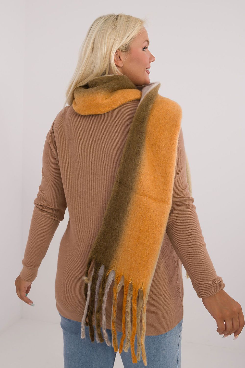  Şal model 200283 AT 