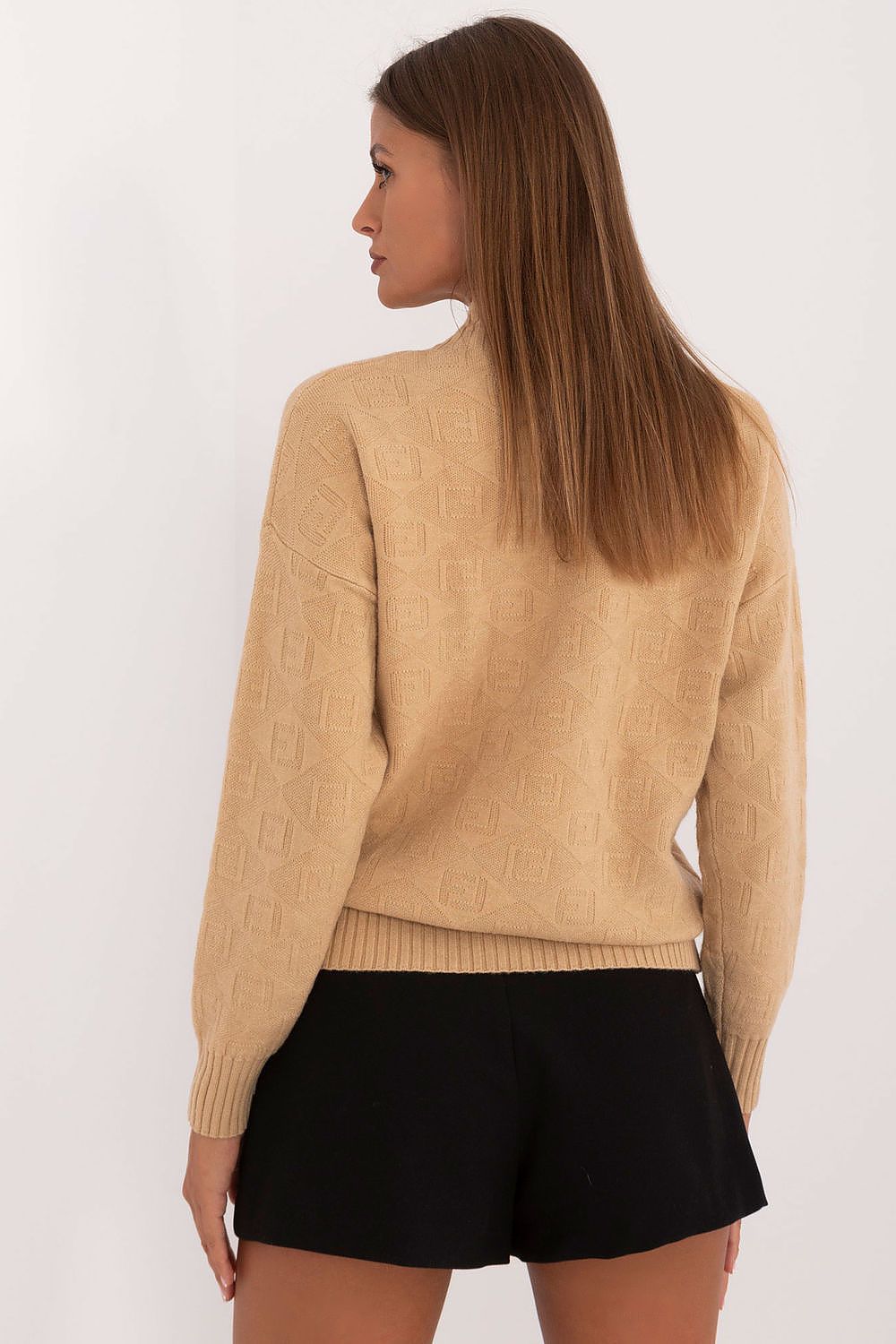  Pulover model 200328 AT 