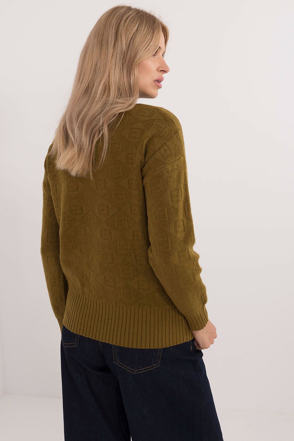  Pulover model 200333 AT 