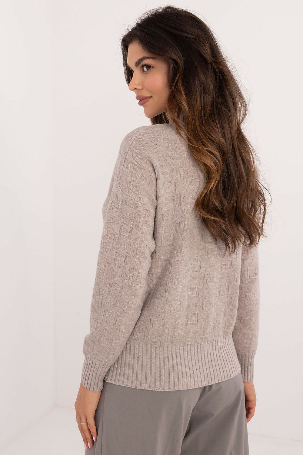  Pulover model 200525 AT 