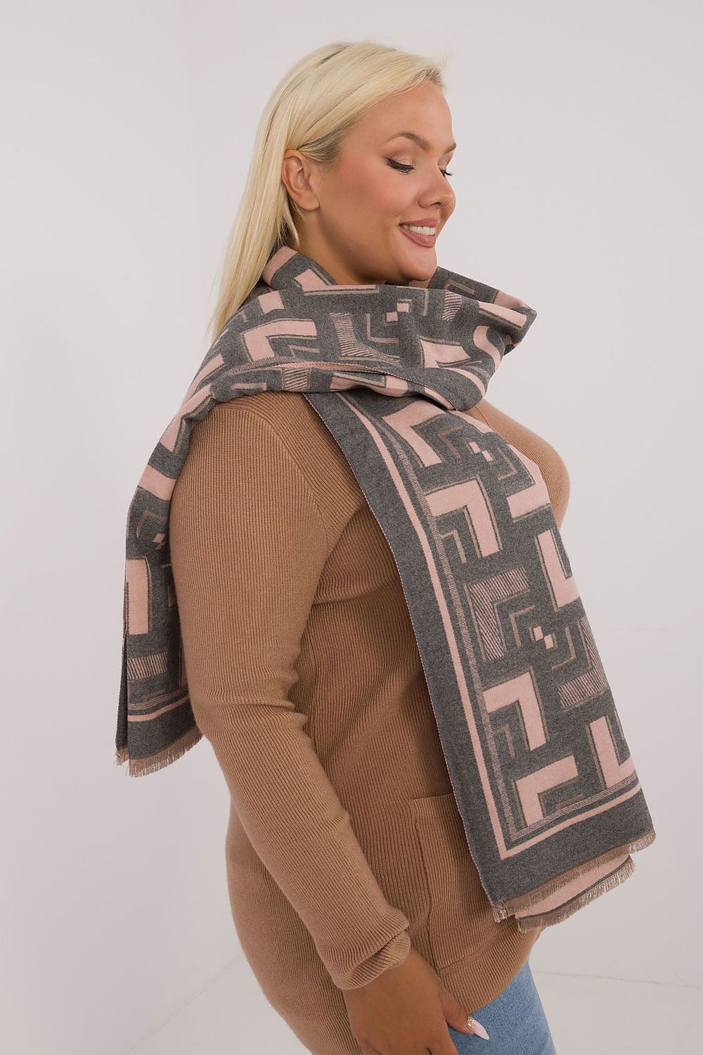  Şal model 200540 AT 