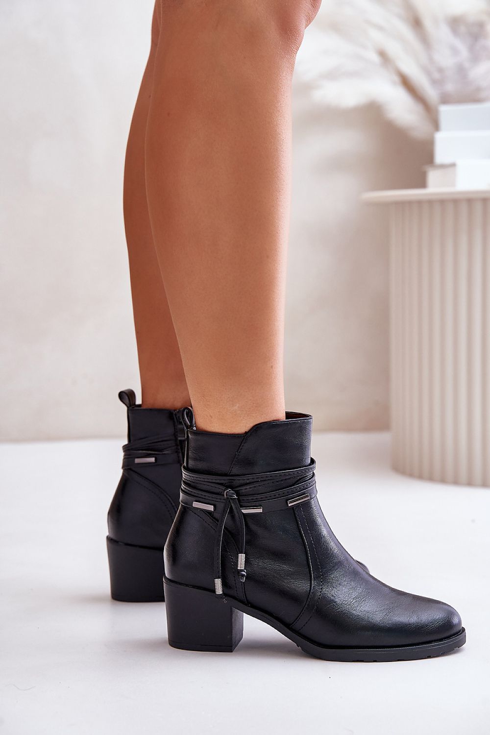  Botine cu toc model 201224 Step in style 